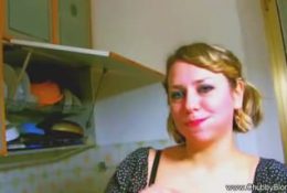BBW housewife gives funtime BJ