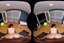 NAUGHTY AMERICA VR fucking in the gym