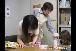 japanese mom and daughter -9