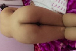 Chinese girlfriend at home sex play striptease