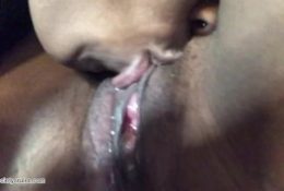 Slurping on the Pussy close up