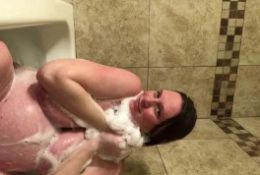 Super Pregnant Bunnie Lebowski Invites You to Join Her Taking a Bath!